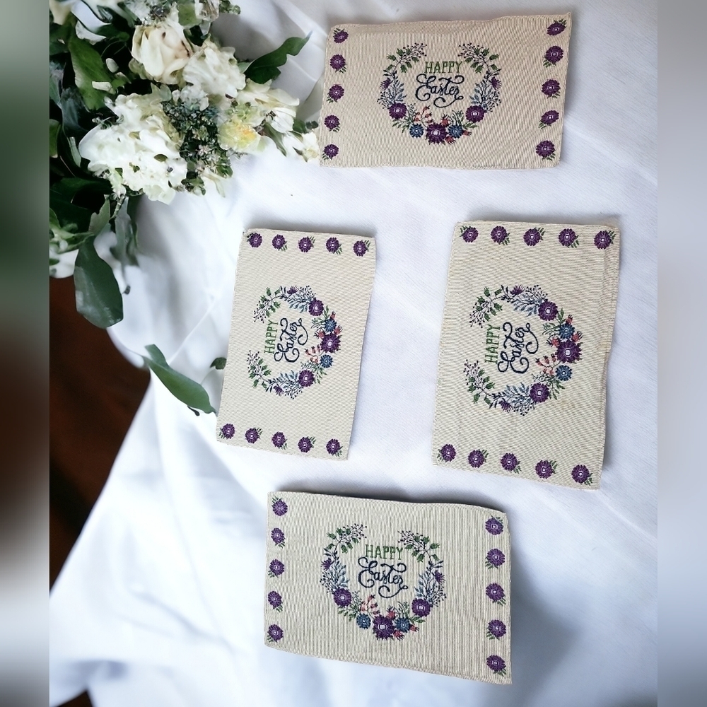 HANDCRAFTED Happy Easter Wreath Placemats